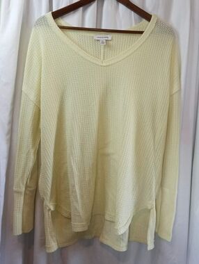Vintage America XL Pale Yellow Waffle Knit Shirt Casual Summer Hi-Lo Long Sleeve
